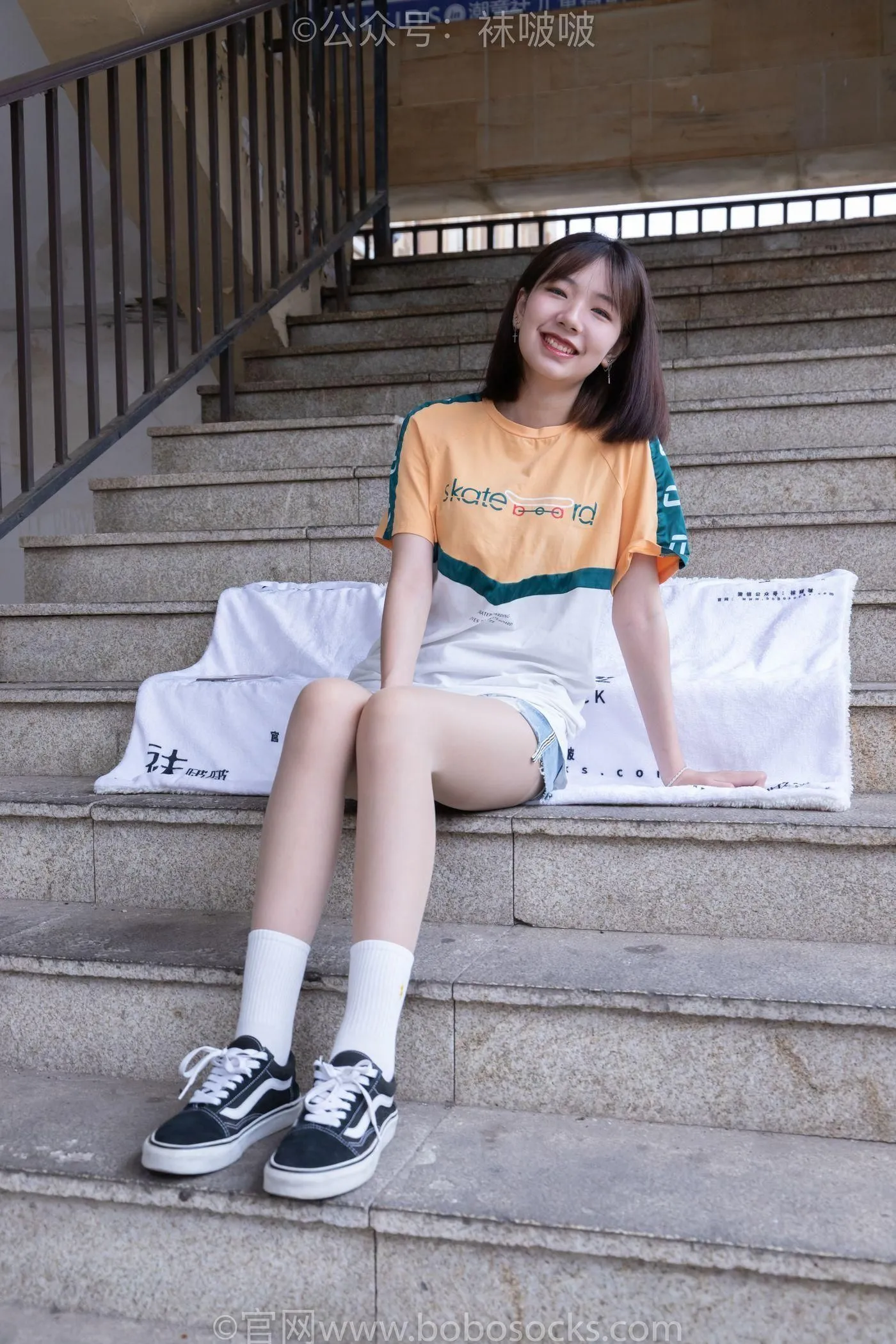 [BoBoSocks袜啵啵]NO.069 小甜豆-vans板鞋、白棉袜、肉丝 [135P]插图3